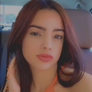 Meet your Posher, Ana